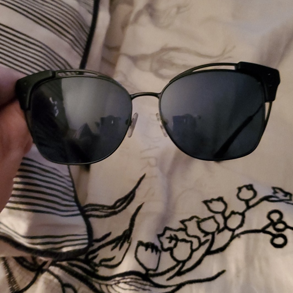 Tory Burch Aviator Sunglasses